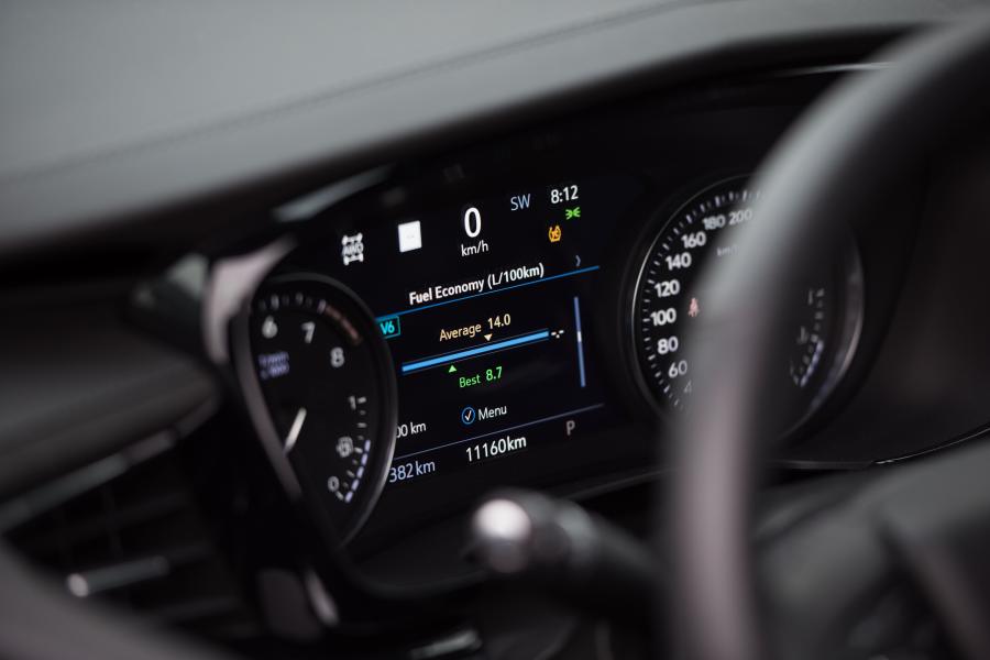 Панель приборов Cadillac XT6 Sport 2019 года  (фото 32 из 41)